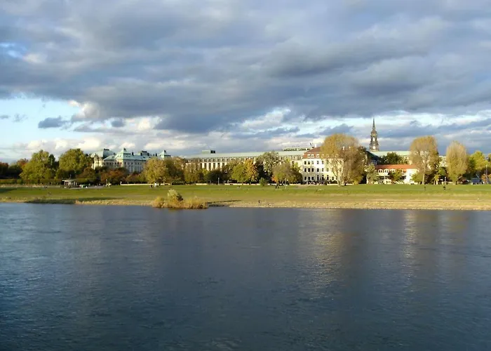 Canaletto Im Stadtzentrum * دريسدن